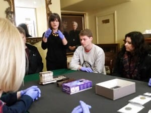 Rosie talks to students about the Project © MOSJ