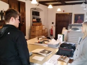 A student talks to Hannah about the collection © MOSJ