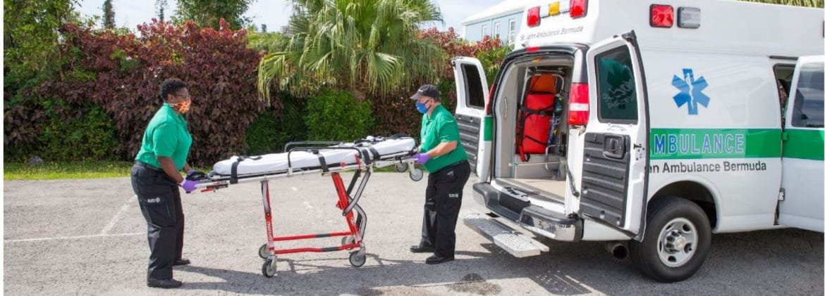 Members of St John Ambulance in Bermuda © St John International